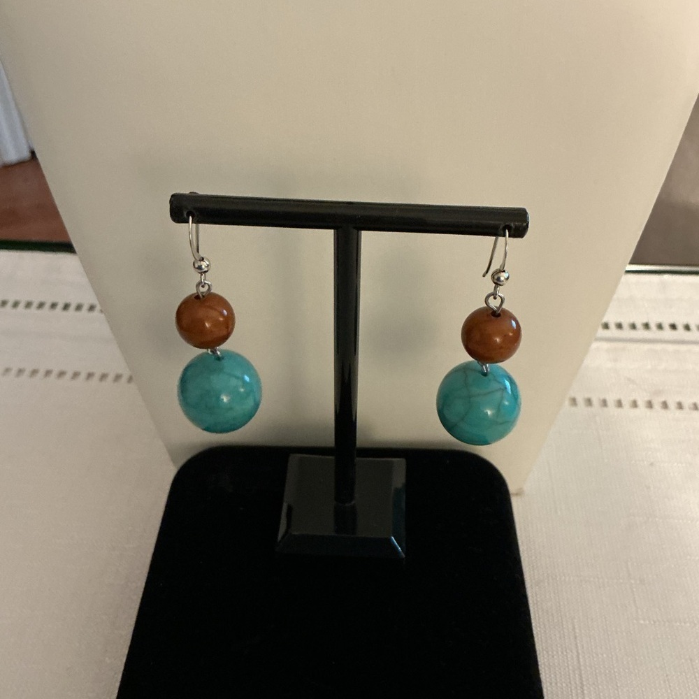 Howlite and Carnelian Colored Silver Tone Earrings